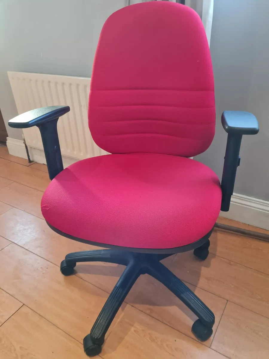Office chairs - Image 1
