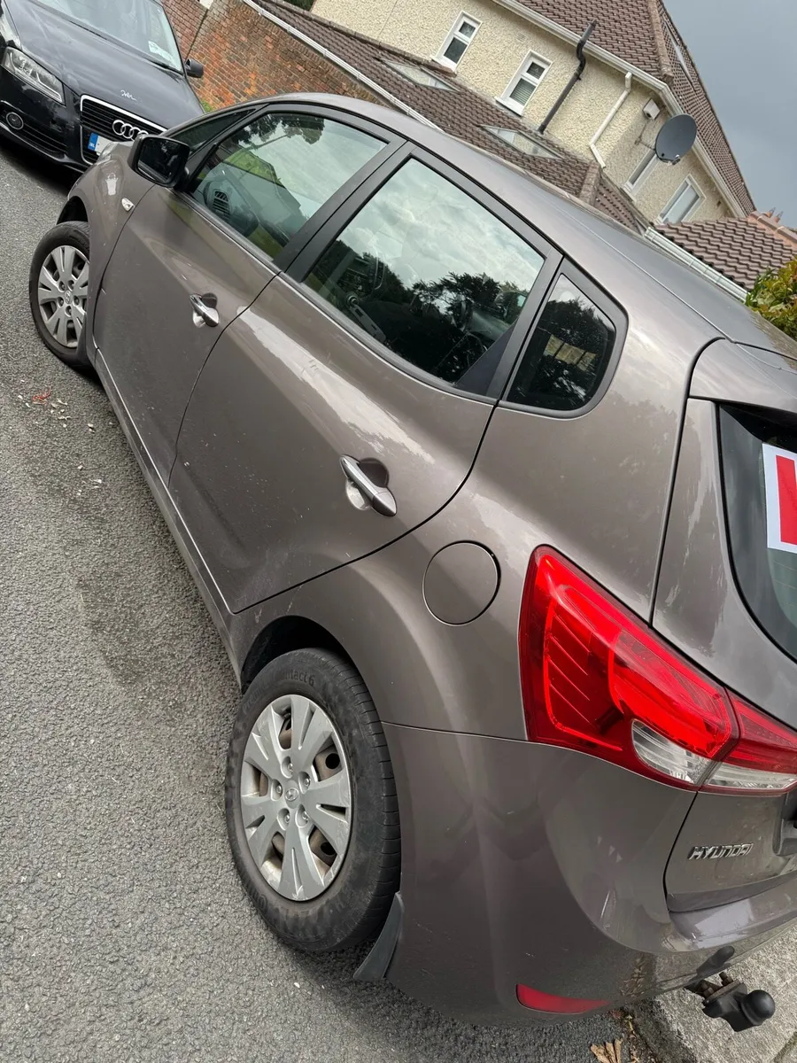 Car - Image 2
