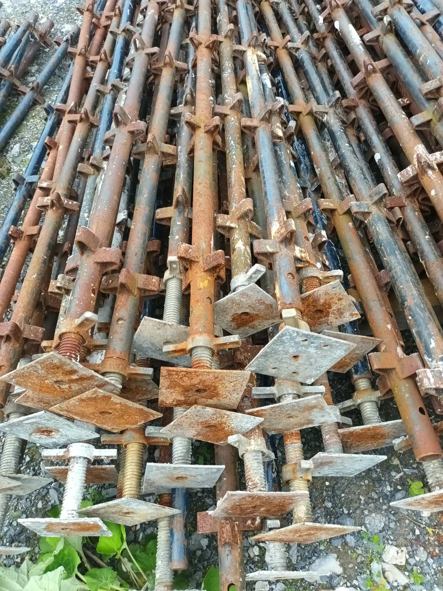 Large Quantity of Scaffolding - Image 3
