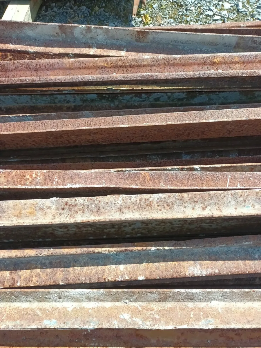 Large Quantity of Scaffolding - Image 4