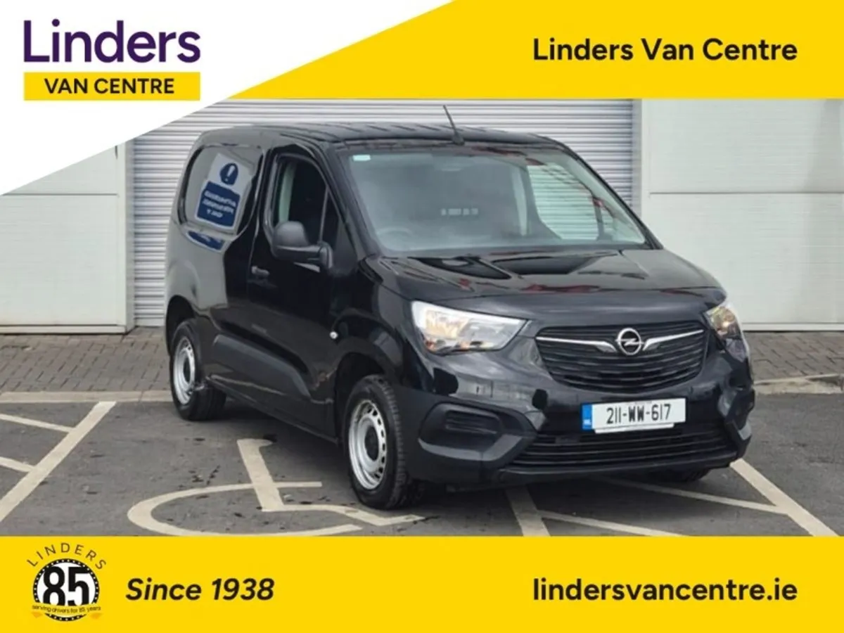 Opel Combo 3 Seats Low KMS 1 Owner - Image 1