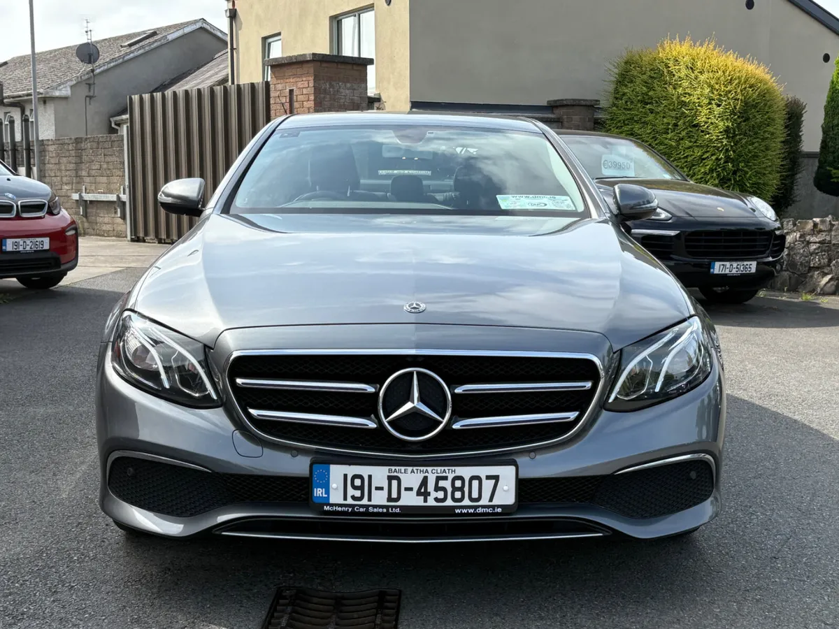 191 Mercedes-Benz E220 Auto *Low Kils* - Image 2