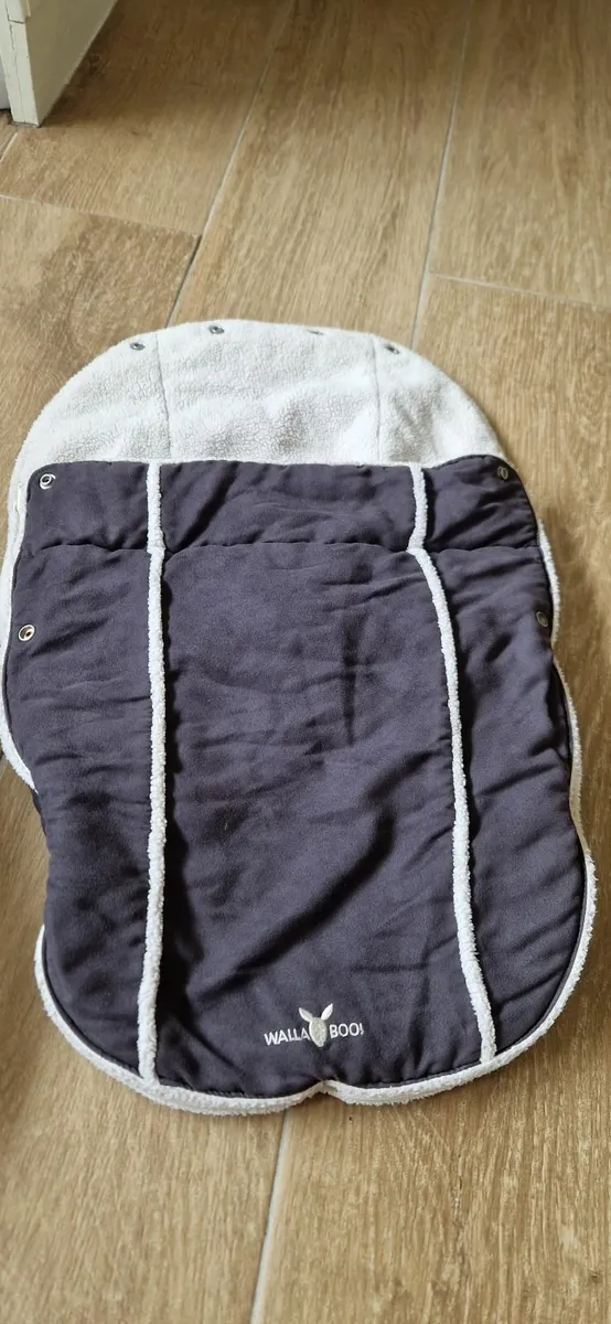 Car seat - Image 3