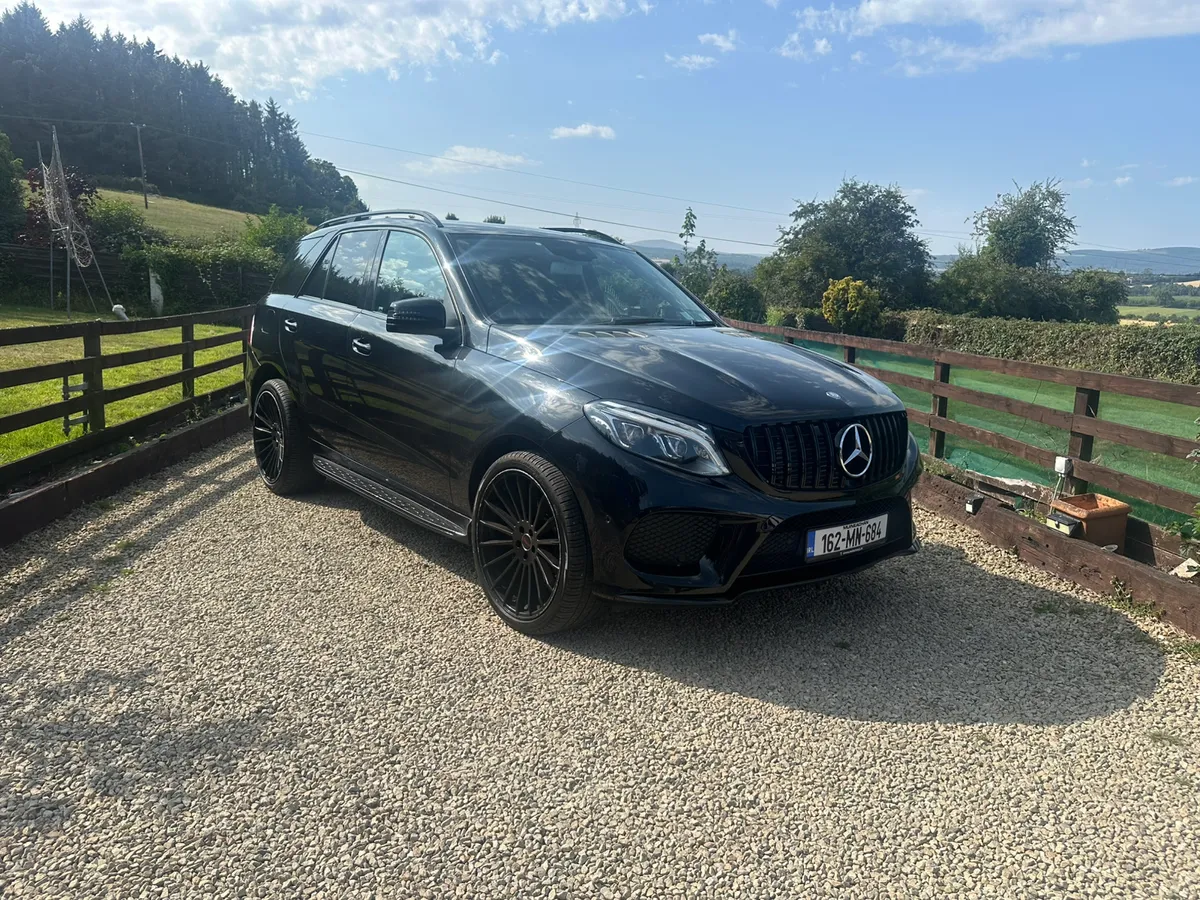 Mercedes GLE 250 AMG 2016 Lovey Jeep - Image 1