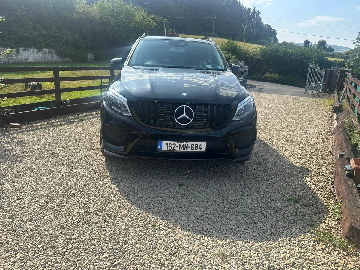 Mercedes GLE 250 AMG 2016 Lovey Jeep - Image 2