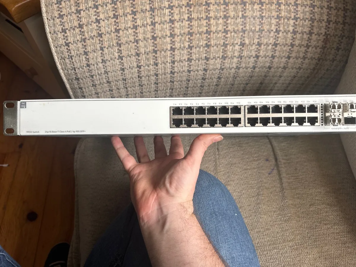 Aruba Instant-on Switch - Image 1