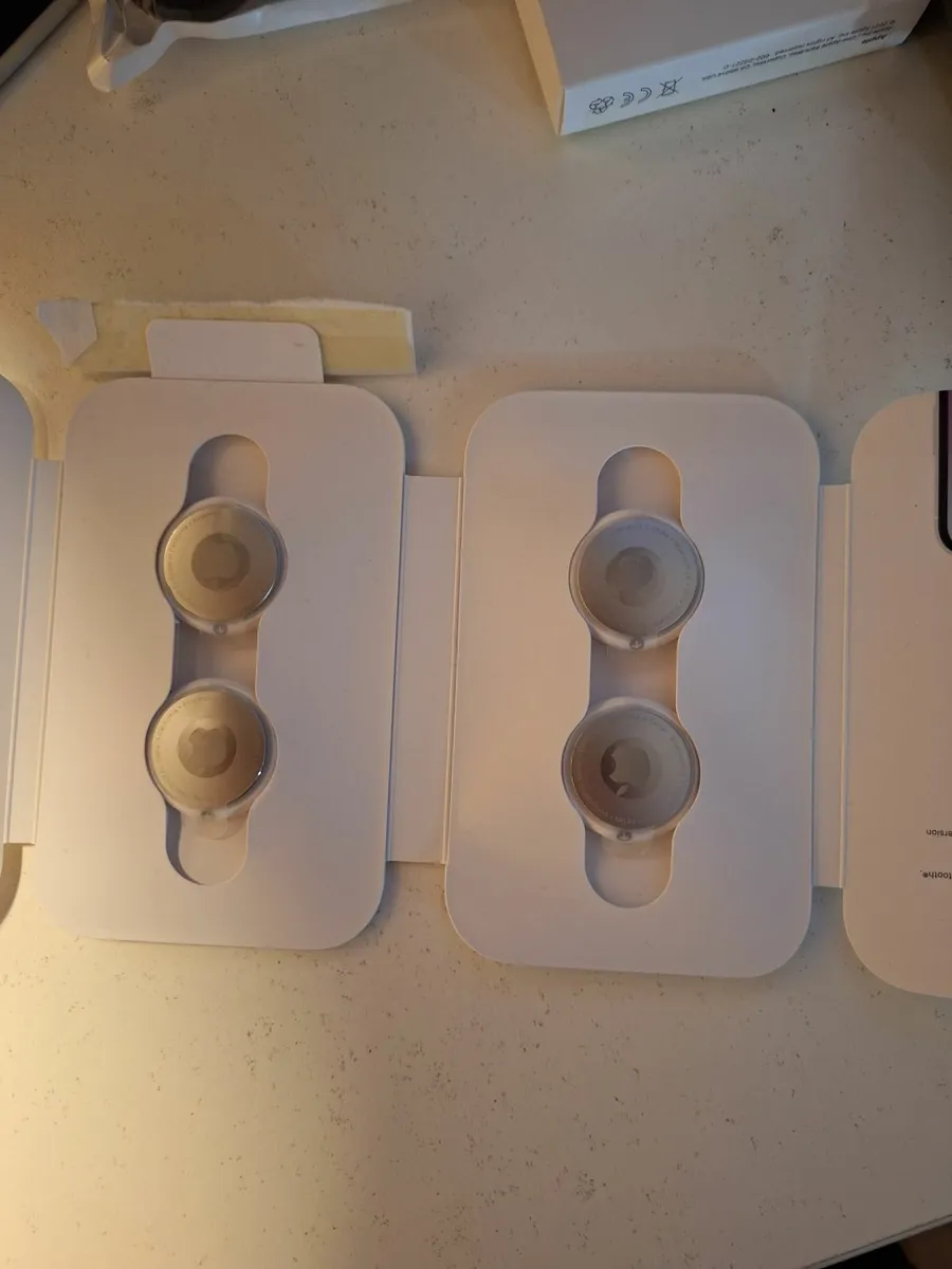 Air Tag Apple - 4 pack + FREE holders - Image 3