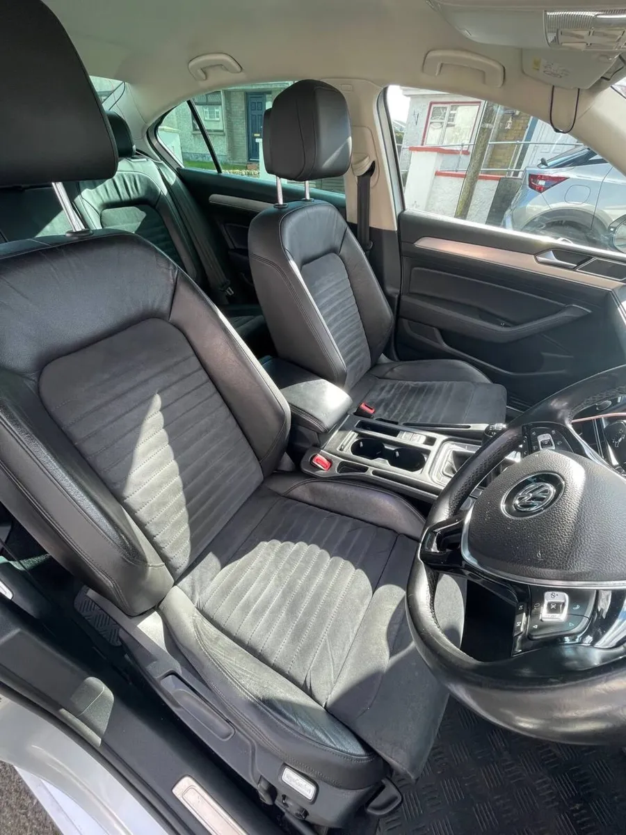 Volkswagen Passat 2015 1.6 TDI HighLine - Image 3