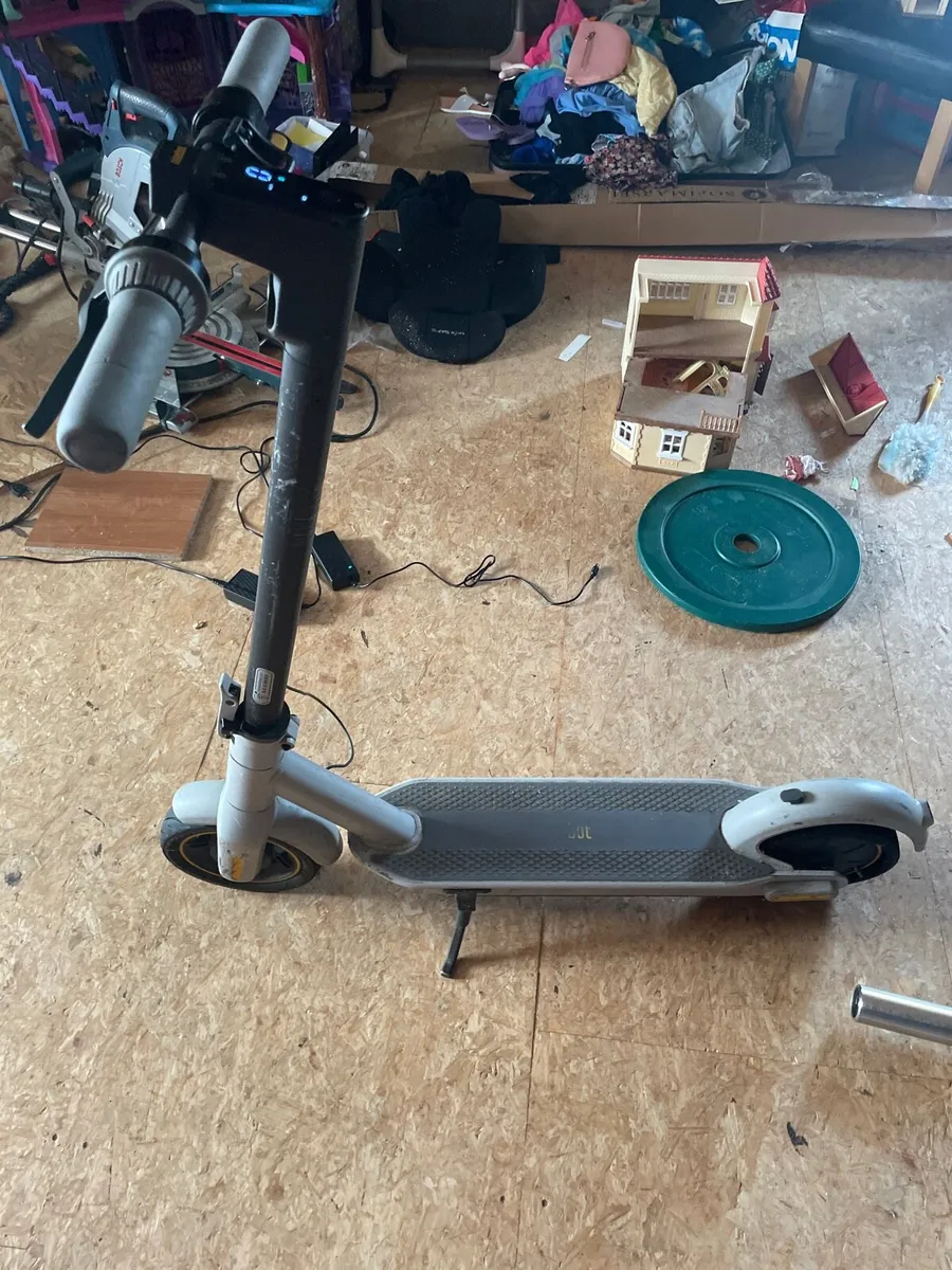 Electric scooter - Image 3