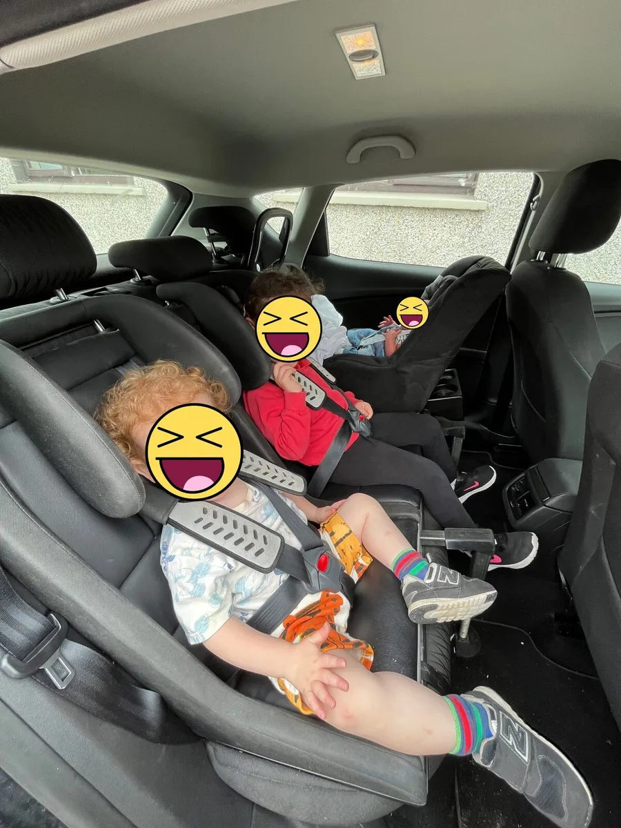 Multimac Three Seater with Minimac, Good Condition - Image 1
