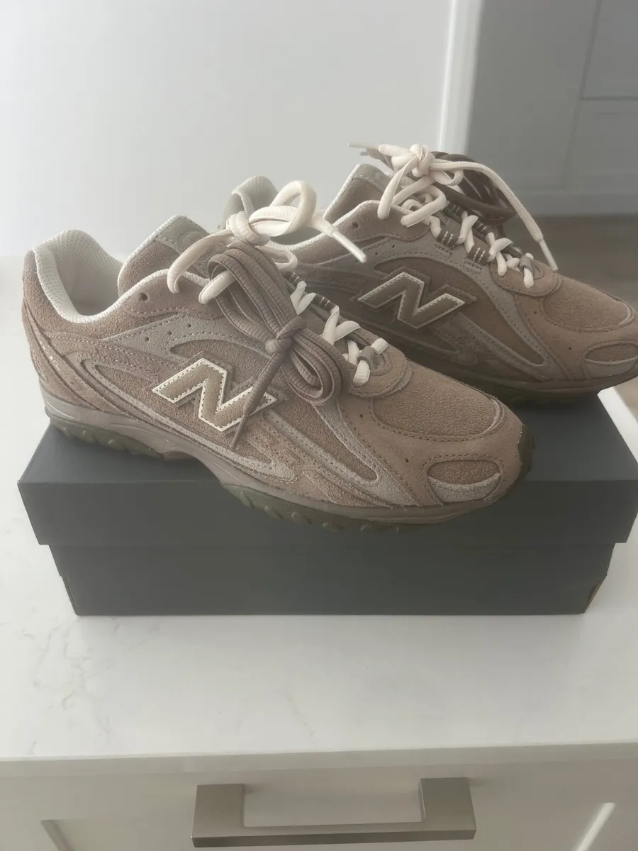 Shoes - Image 2