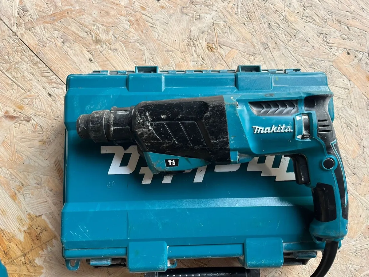 Makita sds drill 220v - Image 1
