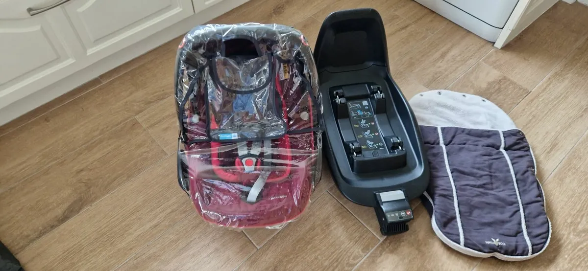 Car seat - Image 1