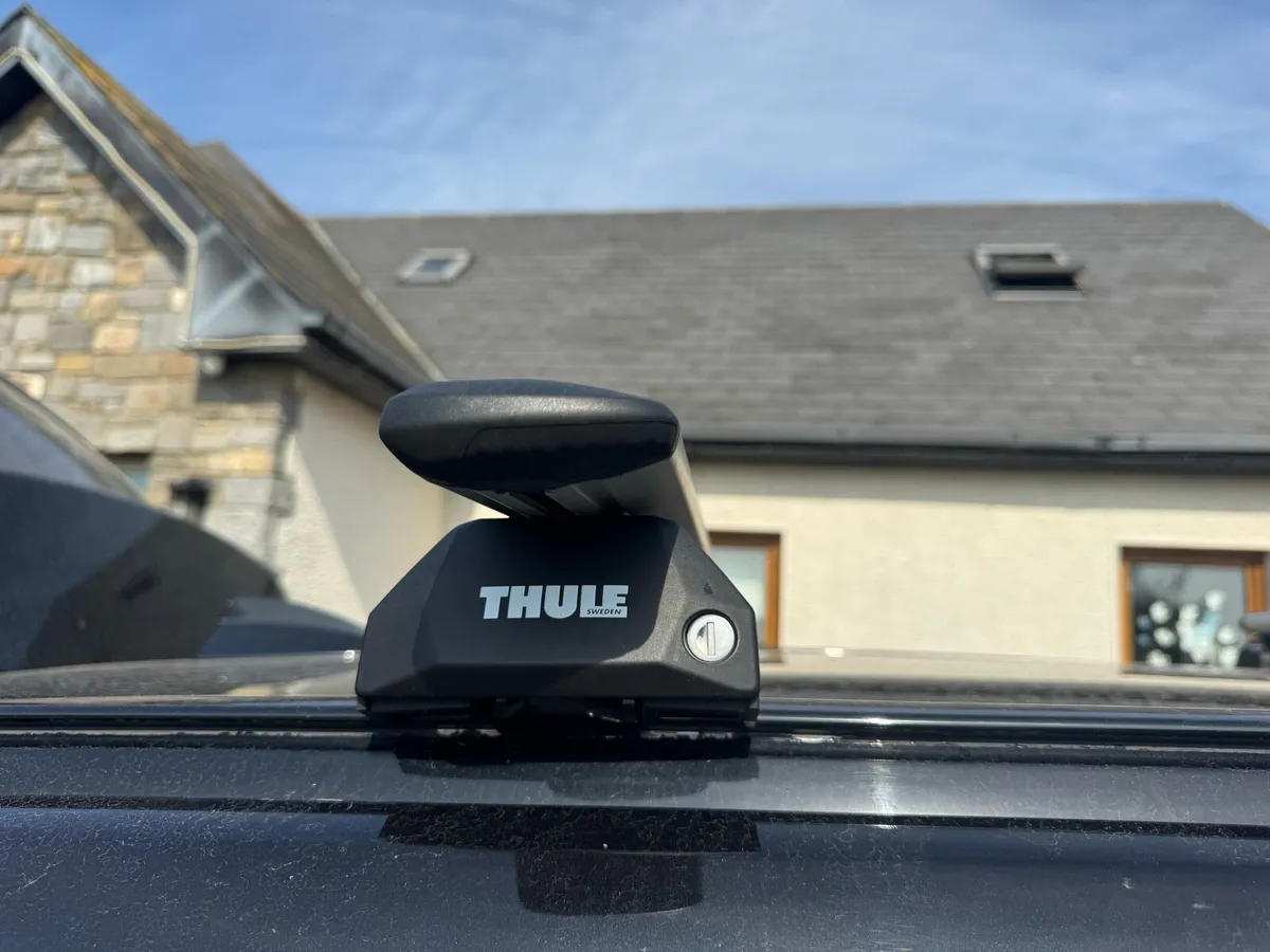 Thule roof bars - Image 1