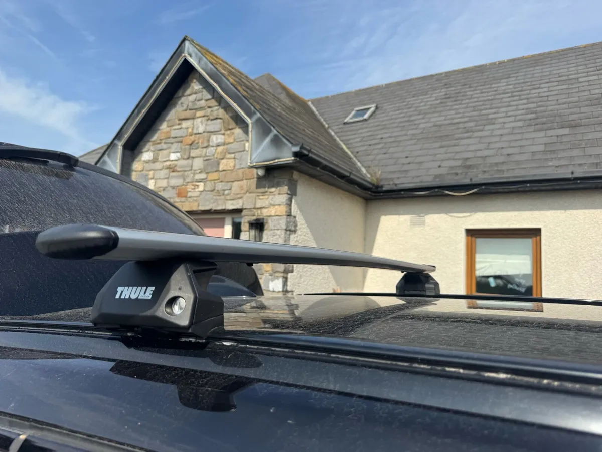 Thule roof bars - Image 2