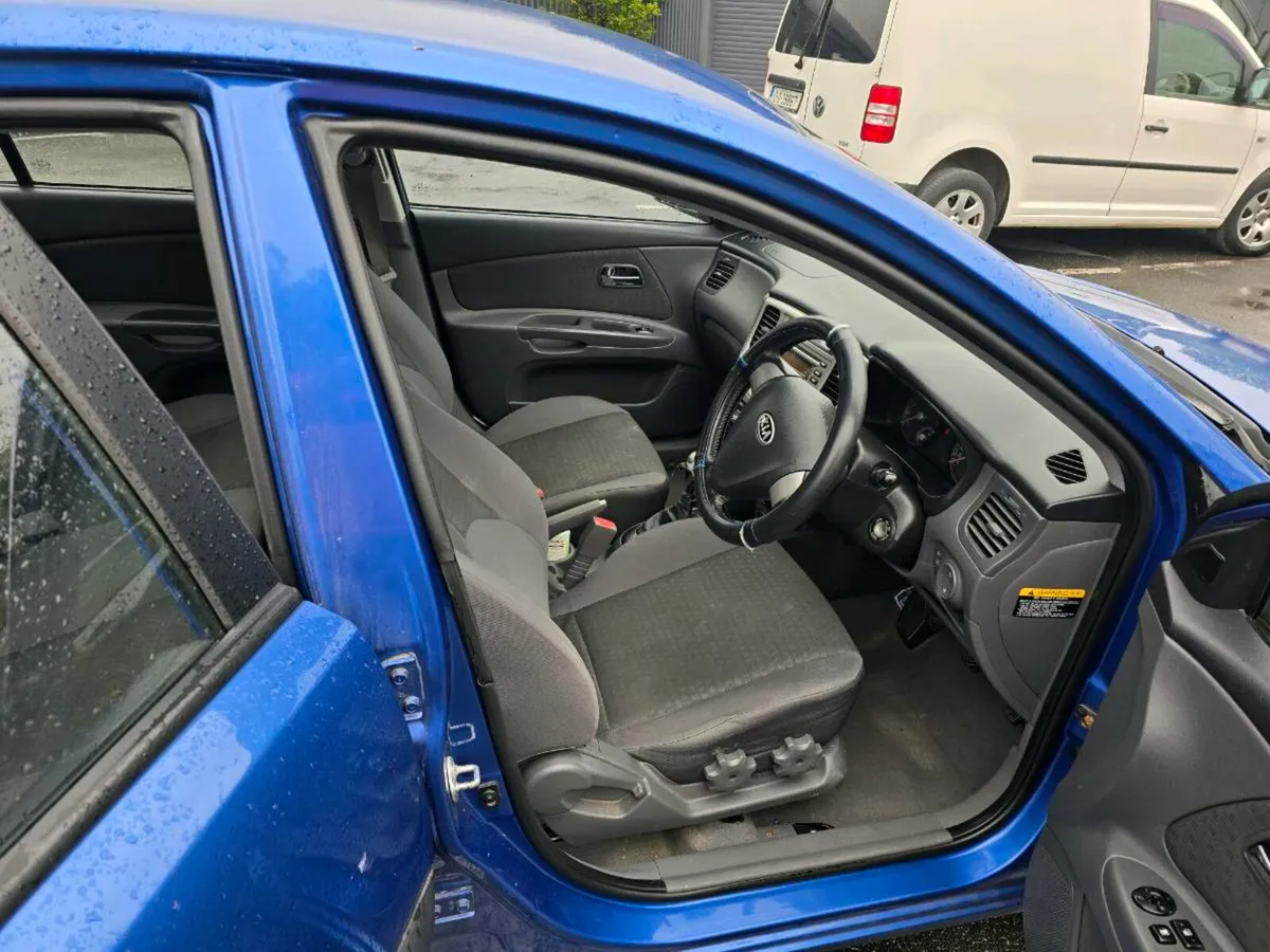 Kia Rio petrol - Image 4