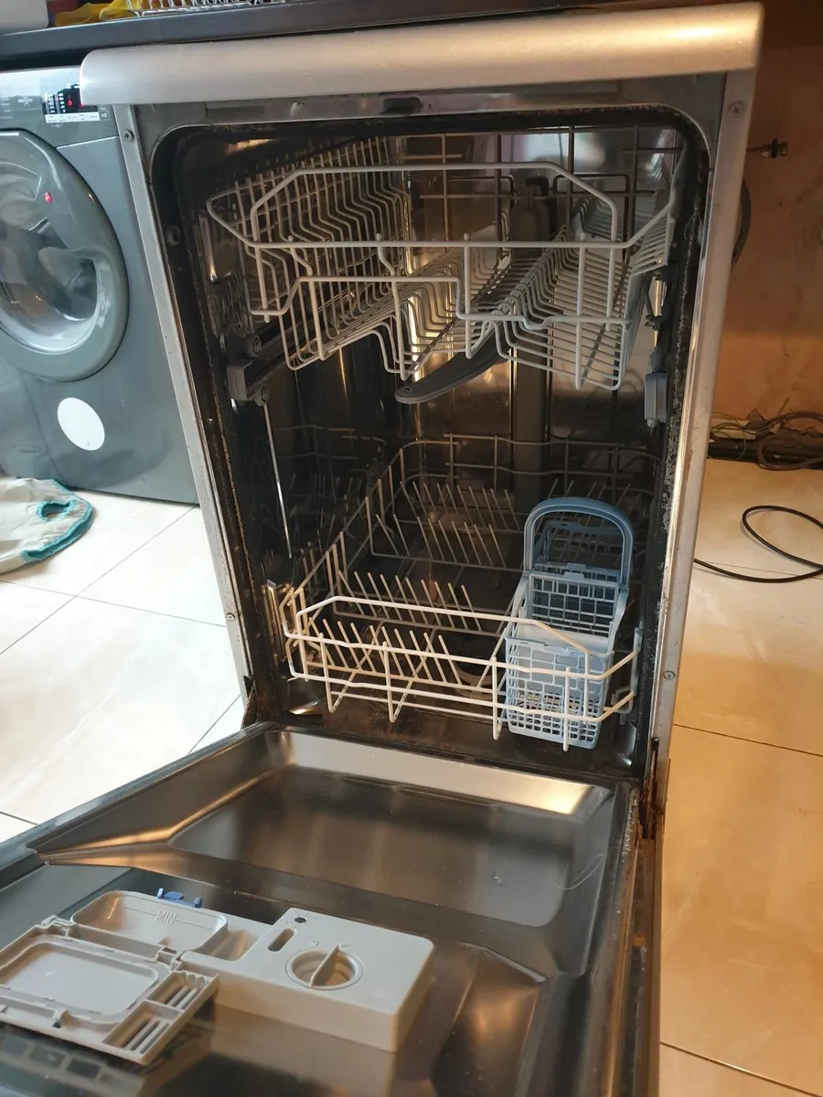Dishwasher - Image 4