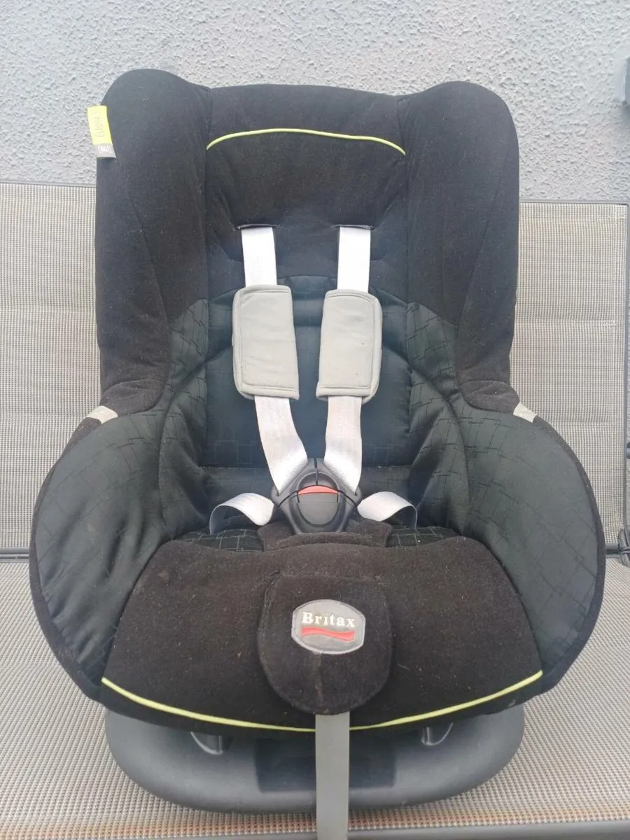 Child's car seat - Image 3