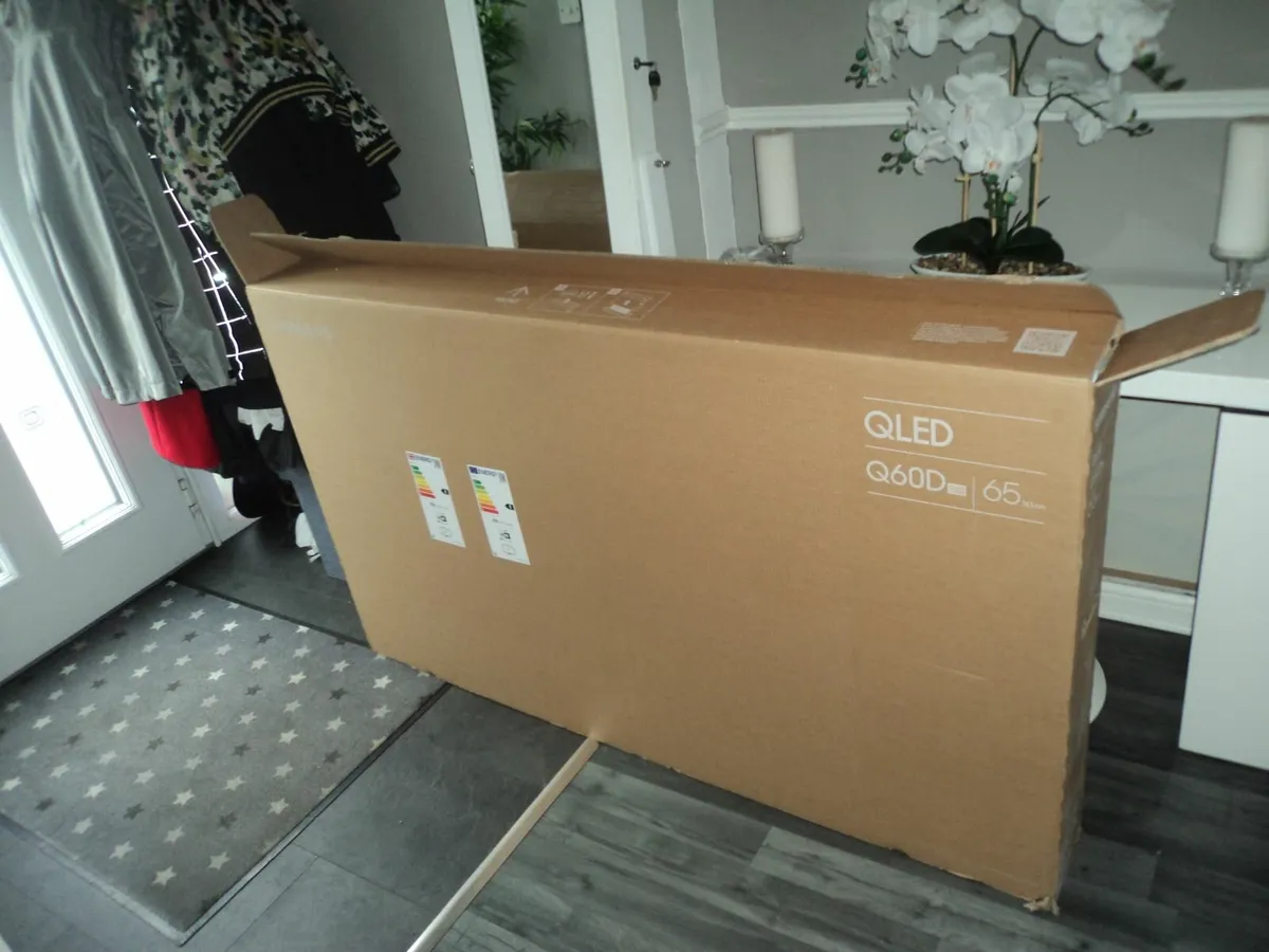 65" tv box and packing - Image 2