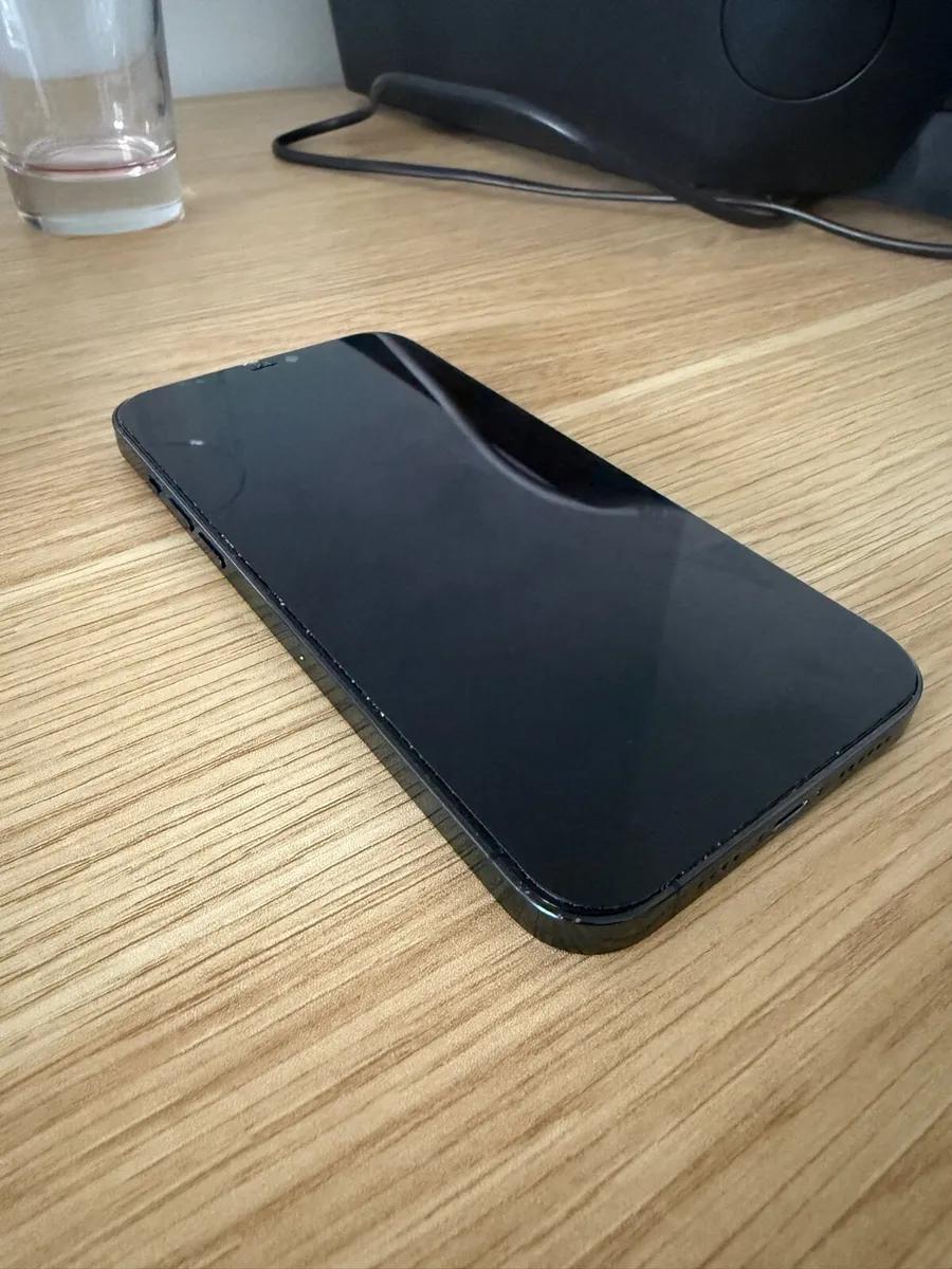 iPhone 12 Pro Max - Image 2