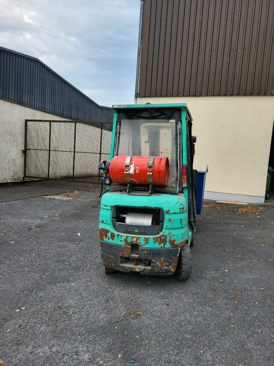 Mitsubishi 1.5 tonne gas forklift - Image 2