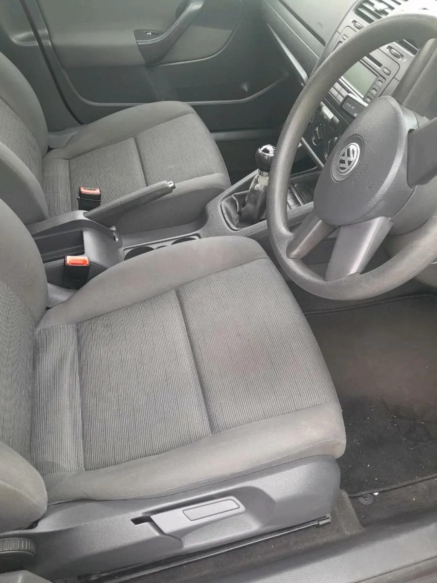 Car - Image 4