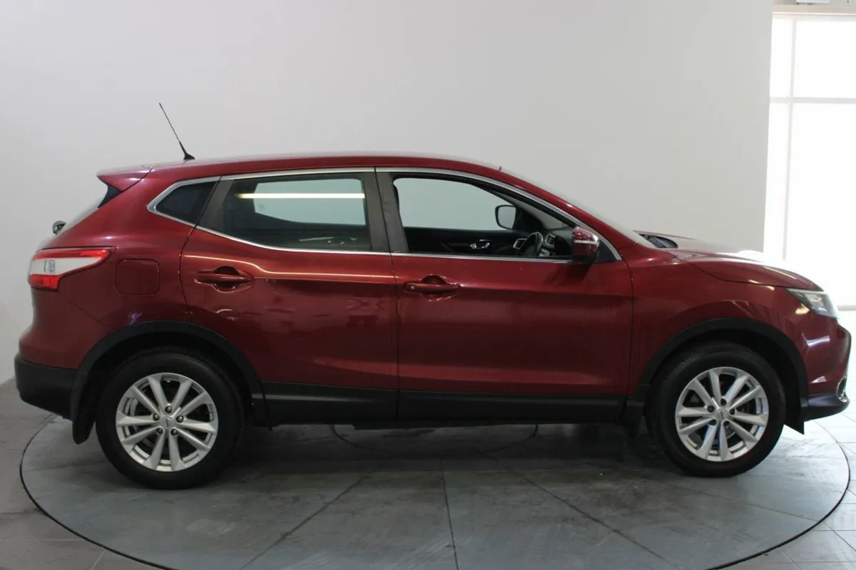 Nissan QASHQAI 1.5 DSL SV Connect - Image 3