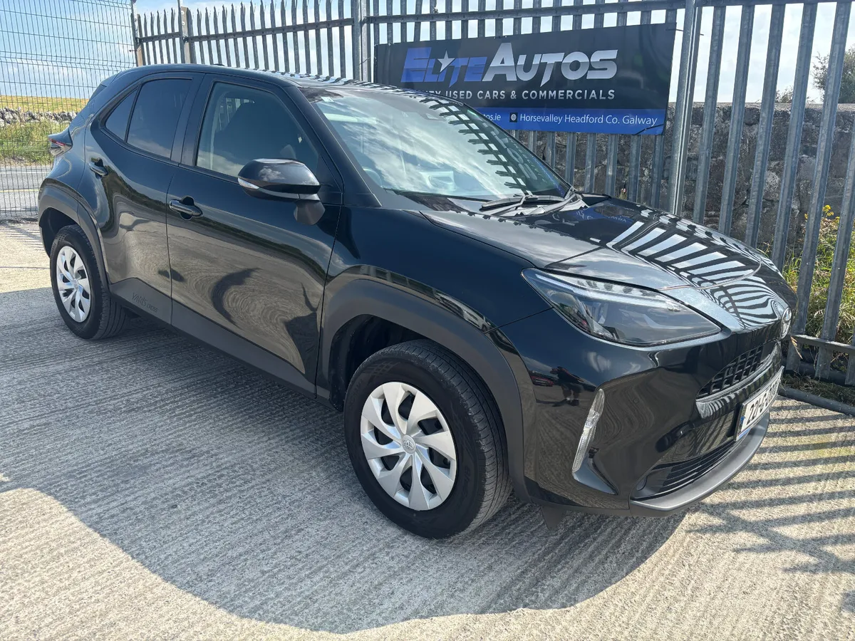 Toyota Yaris Cross Hybrid 2022 - Image 2
