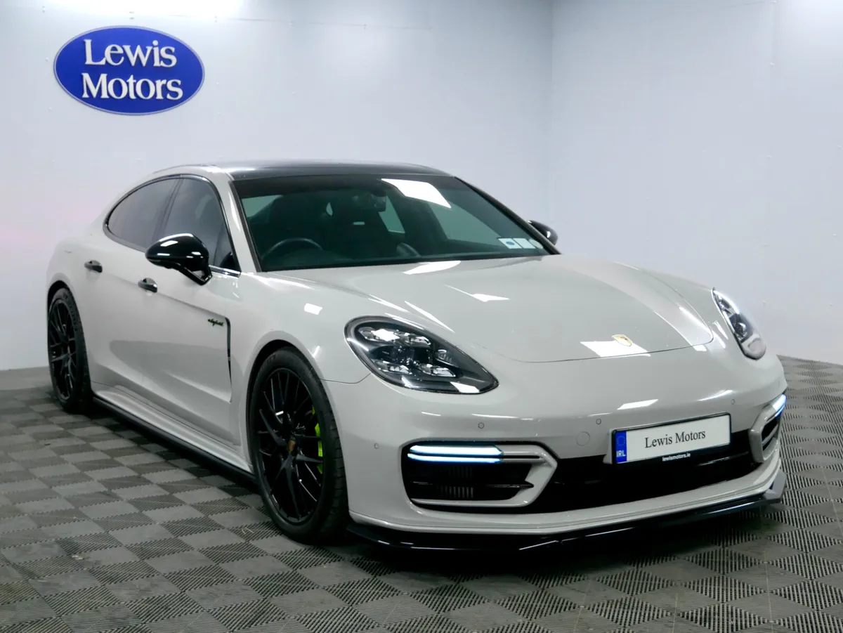 2021 Porsche Panamera 4S E-Hybrid - Image 2