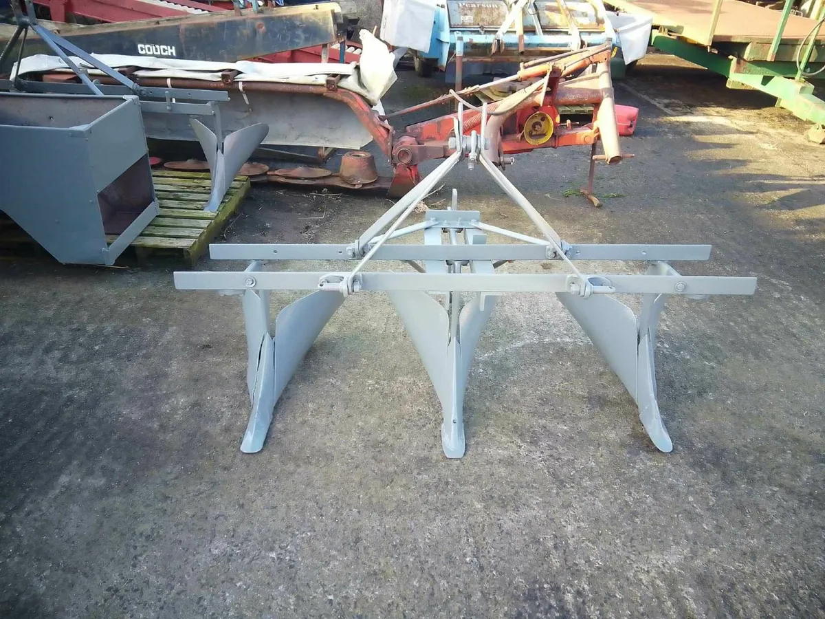 Vintage Grubbers, Drill Ploughs, Spinners - Image 3