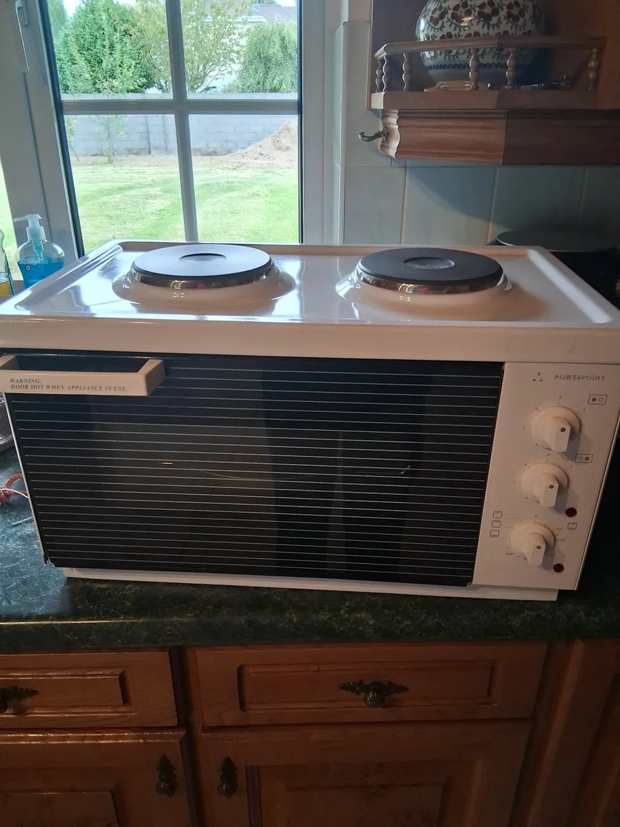 Powerpoint Mini Oven , grill and 2 hot plates. - Image 1