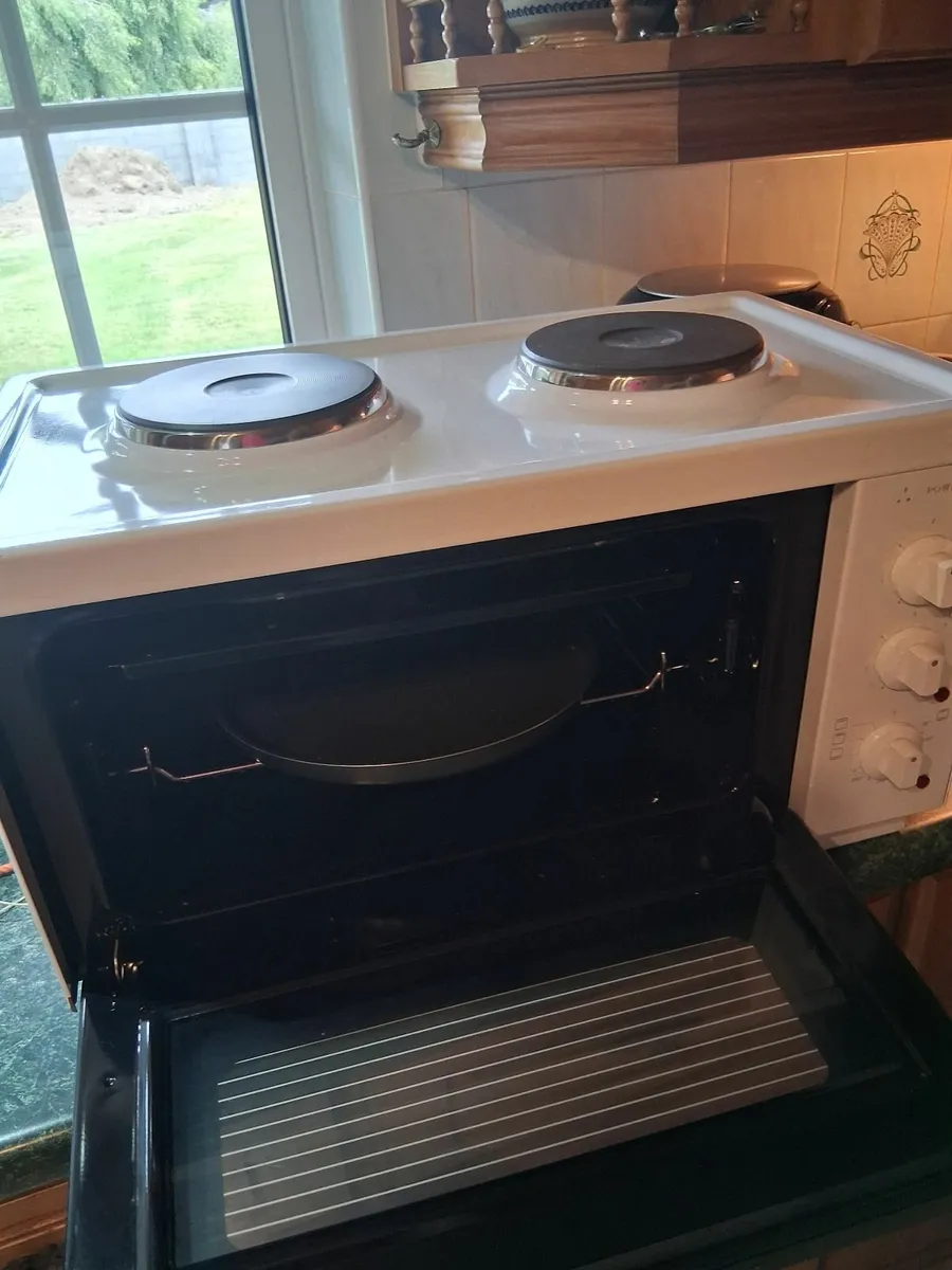Powerpoint Mini Oven , grill and 2 hot plates. - Image 4