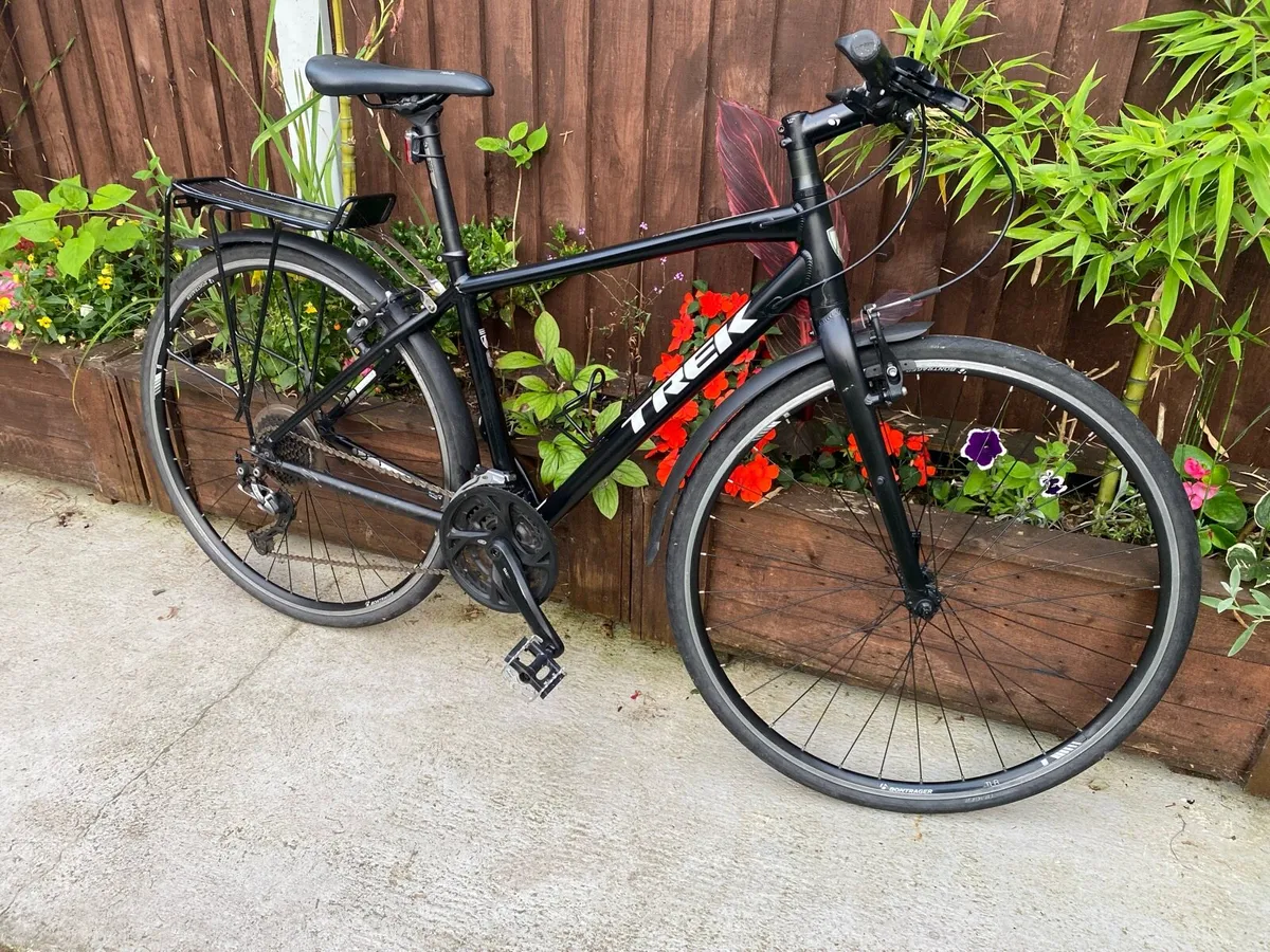Like new Trek 7.3FX Series 27 speed 28 inch - Image 1