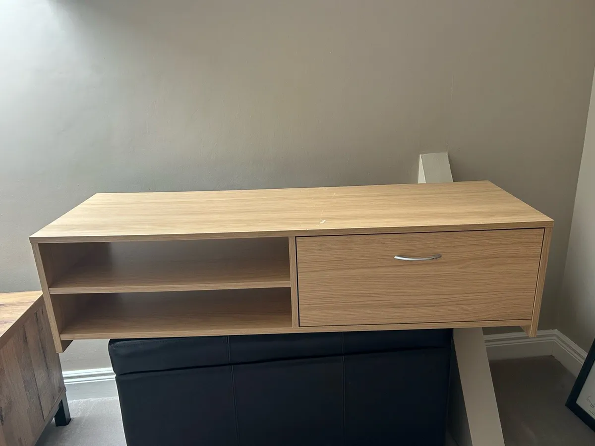 TV Unit - Image 1