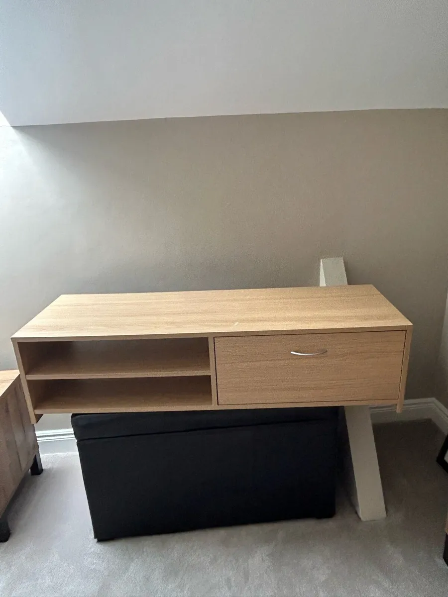 TV Unit - Image 2