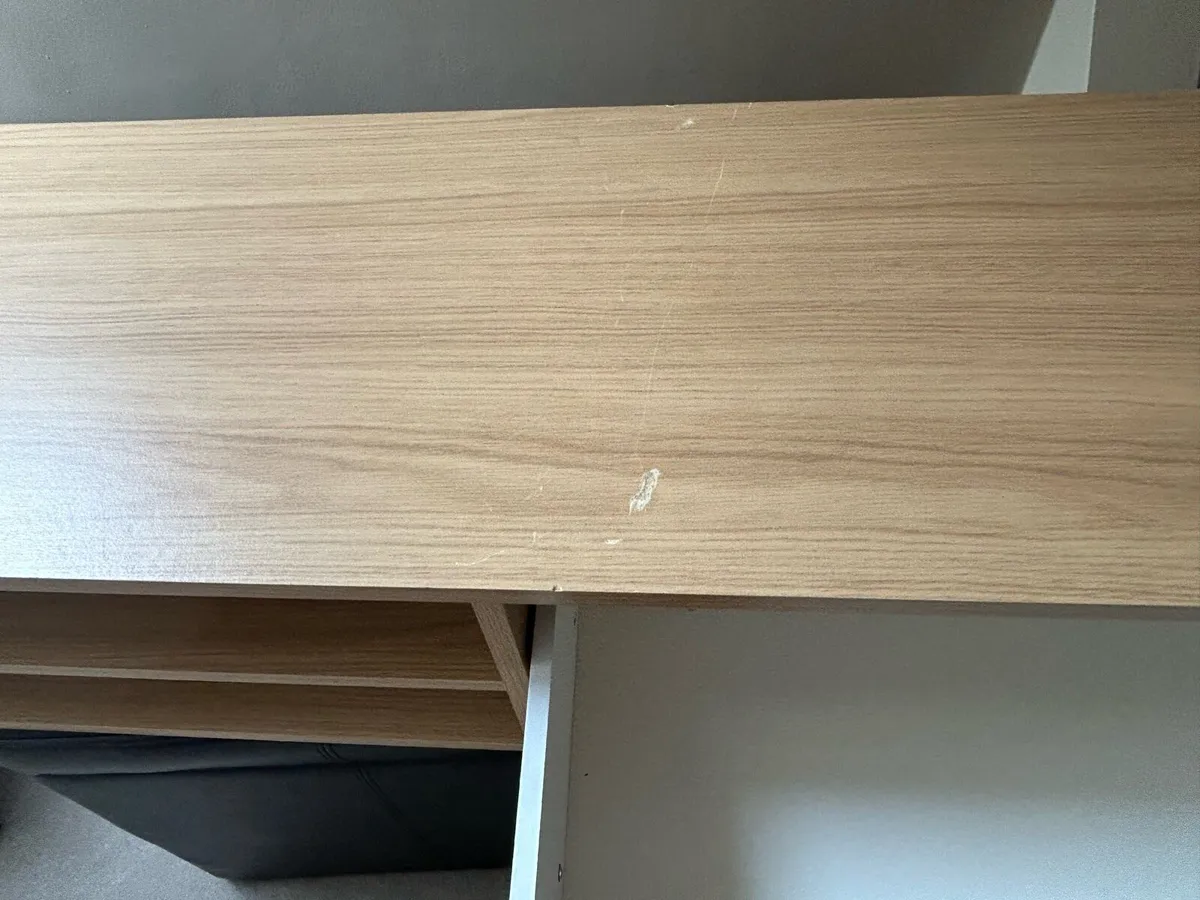 TV Unit - Image 3