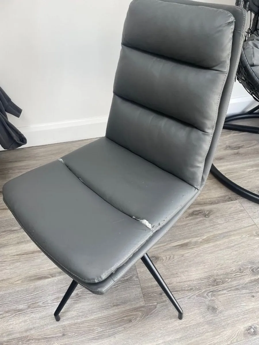 Dining chairs - Image 1