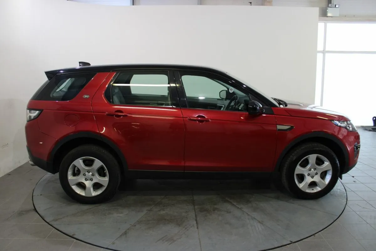 Land Rover Discovery Sport 2.0 eD4 150PS SE - Image 3