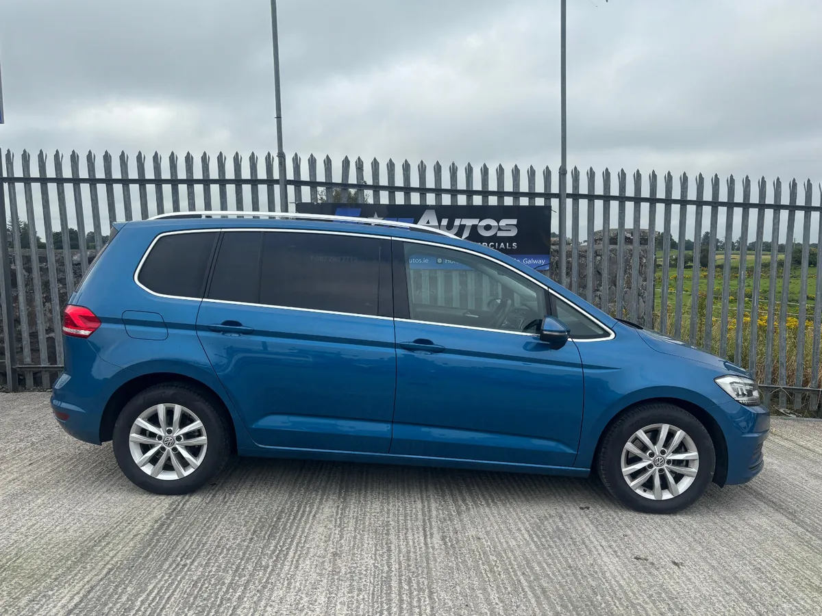 Volkswagen Touran TSI DSG 2017 - Image 2