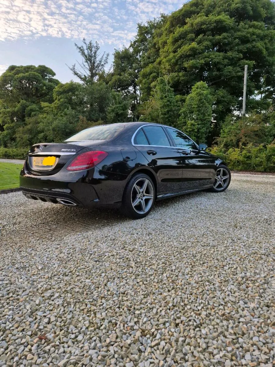 Mercedes C Class Amg Line 2018 - Image 2