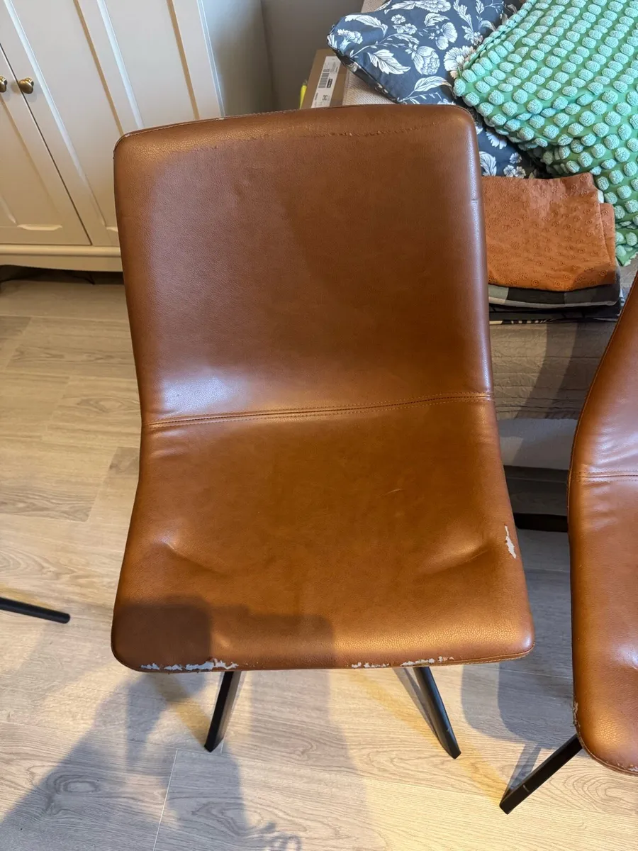 Set of 4 chairs - Image 2
