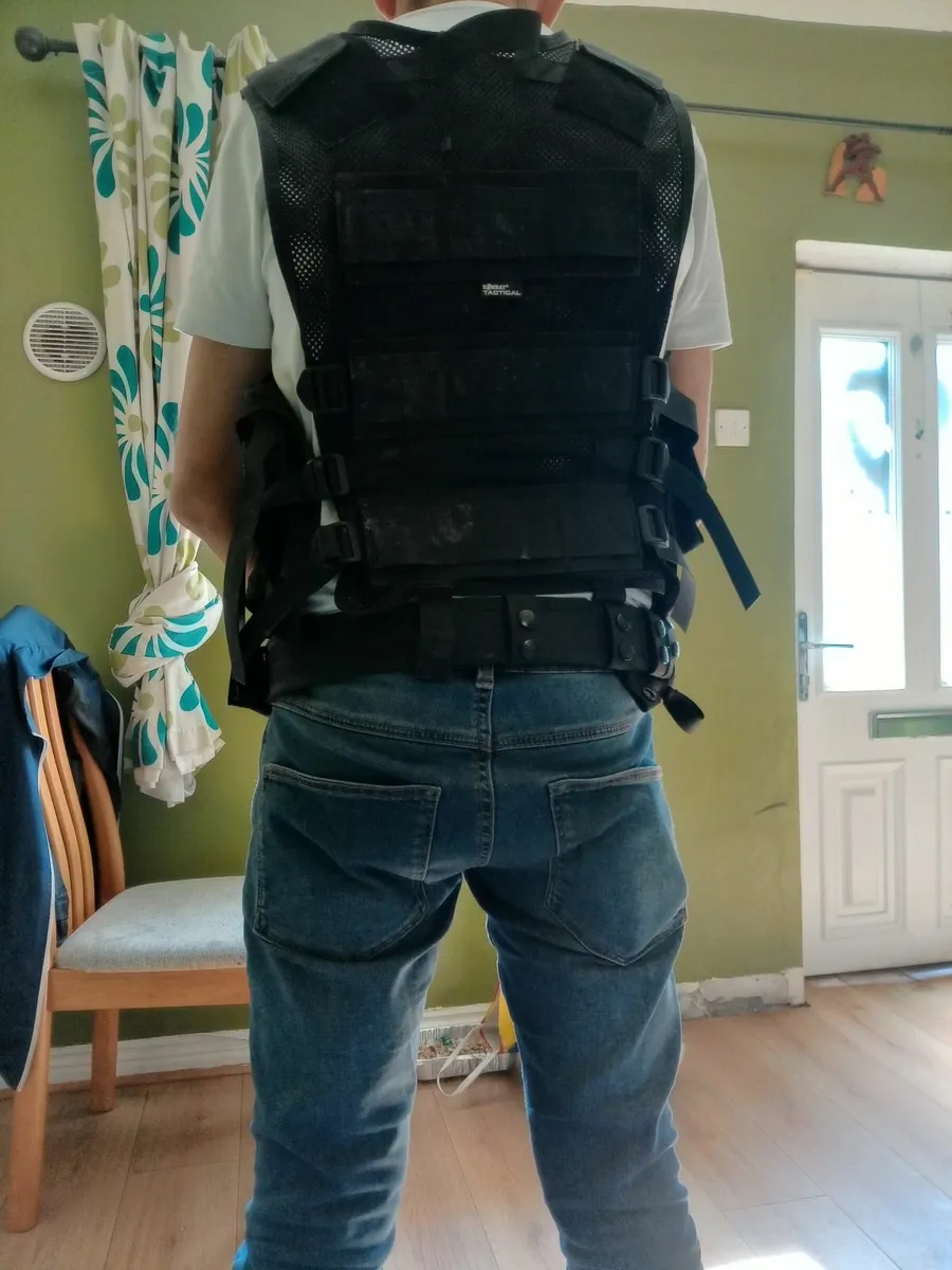 Security vest - Image 2