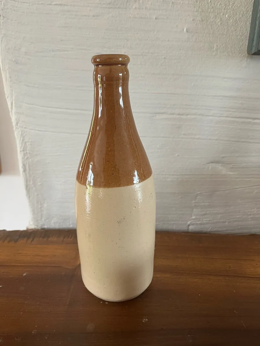 O Connor Kanturk stoneware bottle - Image 3