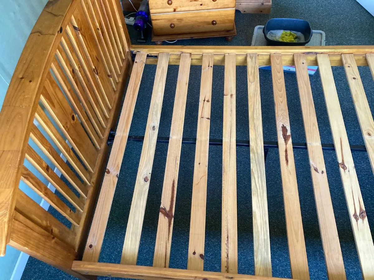 Solid Pine Kingsized Bed - Image 4