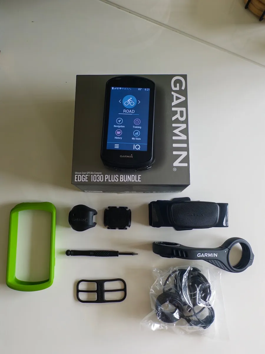 Garmin Edge 1030 Plus Bundle - Image 1