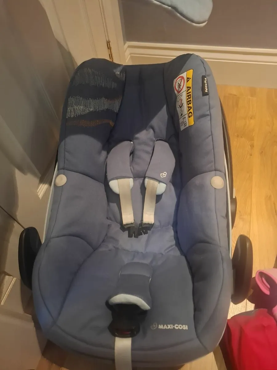 Baby car seat - Image 1