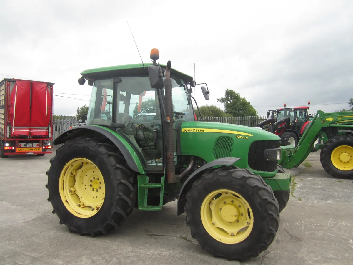 JOHN DEERE 5100 M - Image 1