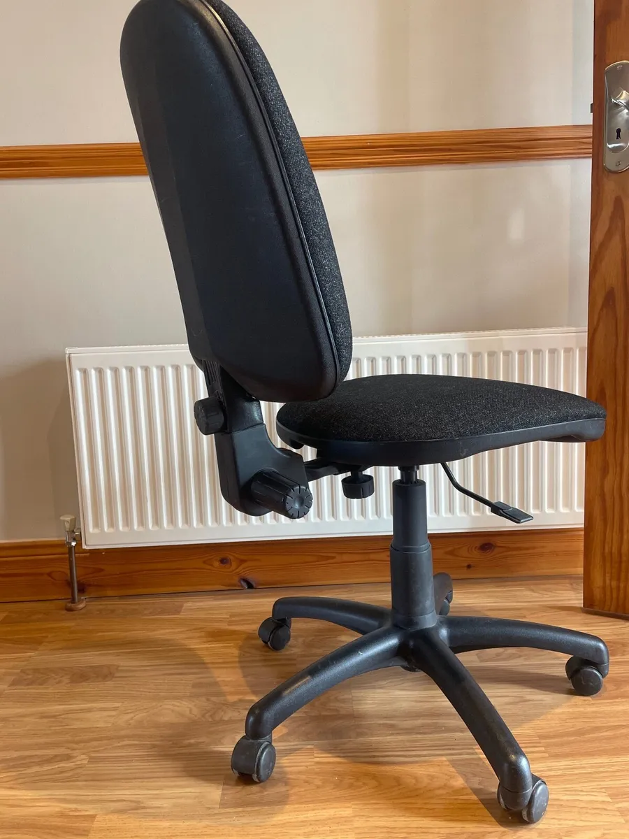 Office chair - Image 2