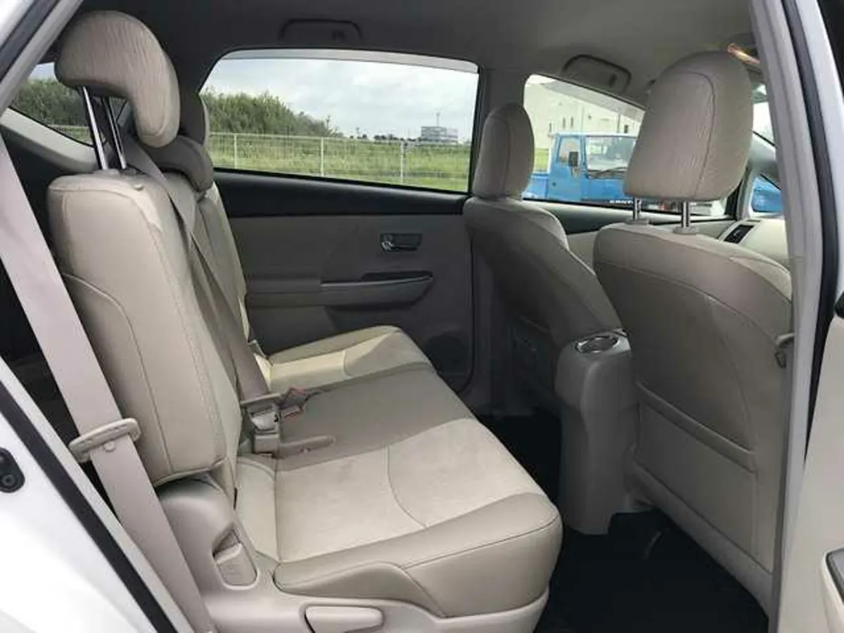 TOYOTA PRIUS PLUS 7 SEATER - Image 4