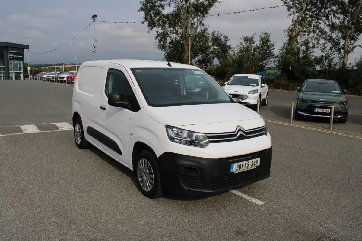 Citroen Berlingo 1.5 Bluehdi 75 Touch M - Image 1